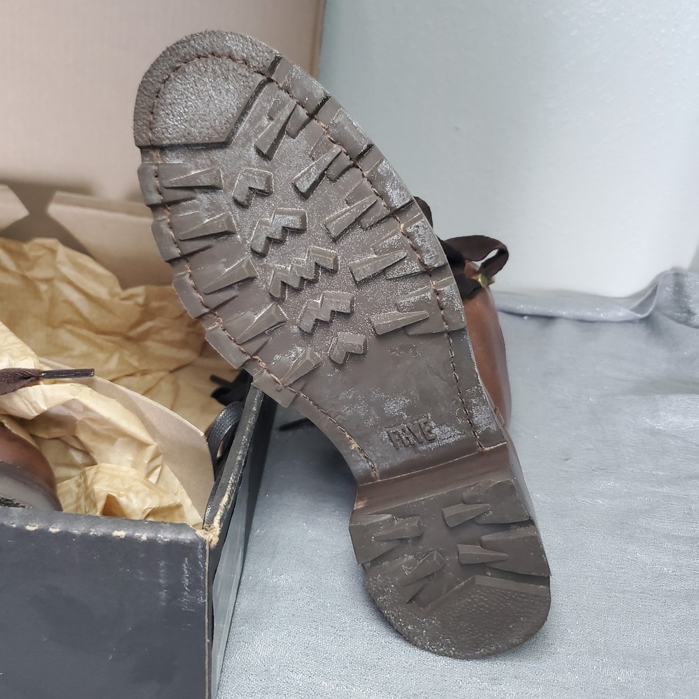FRYE Alta Hiker Boot Cognac Leather Lace Up Chunky Heel Ankle W7
Utility NIB NEW - Picture 9 of 12